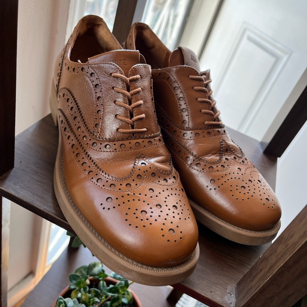 SCHUTZ David Oxford Flat in Caramel Size 7